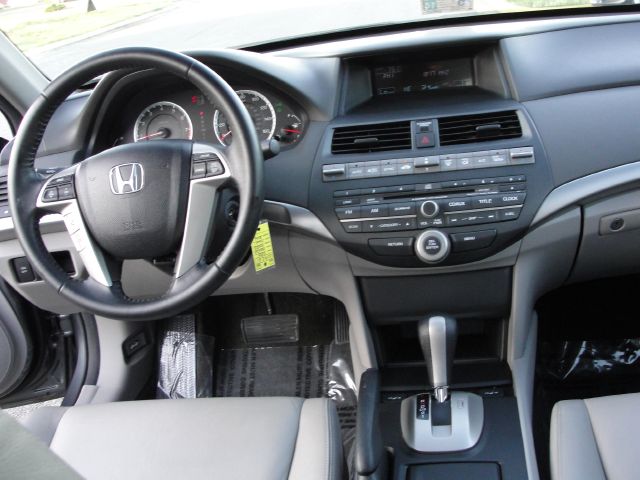 Honda Accord 2010 photo 26