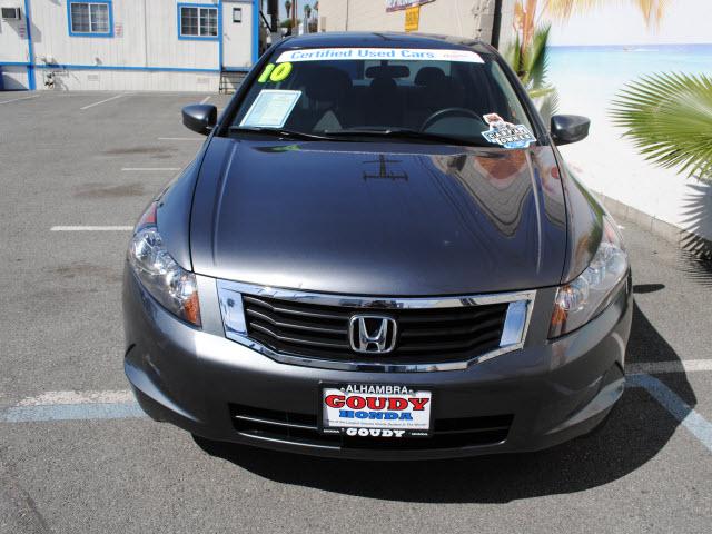 Honda Accord 2010 photo 1
