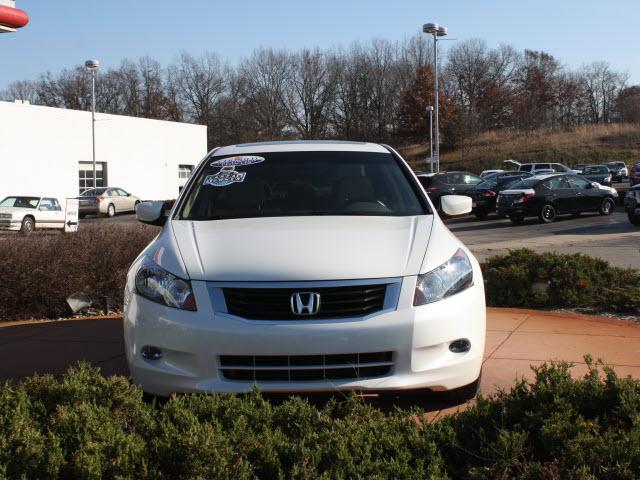 Honda Accord 2010 photo 1
