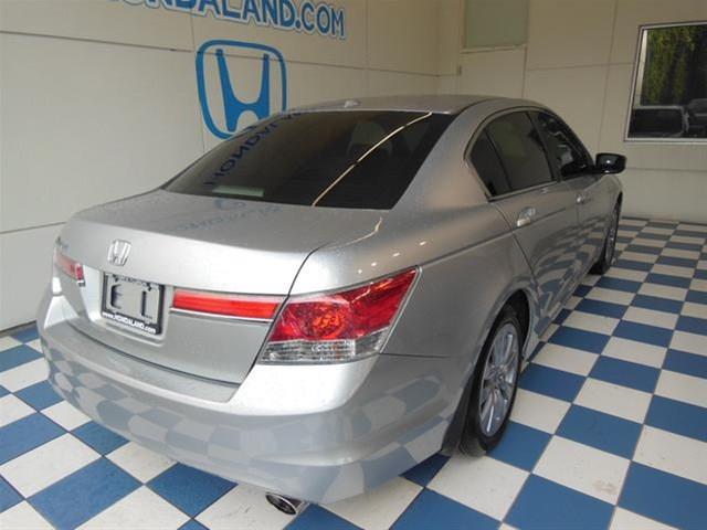 Honda Accord 2011 photo 1