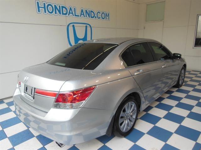 Honda Accord 2011 photo 2