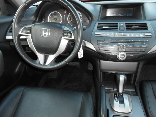 Honda Accord 2011 photo 1