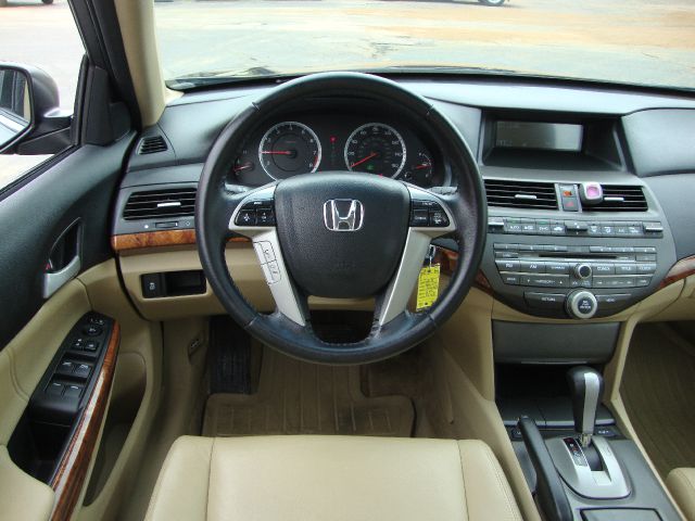 Honda Accord 2011 photo 11