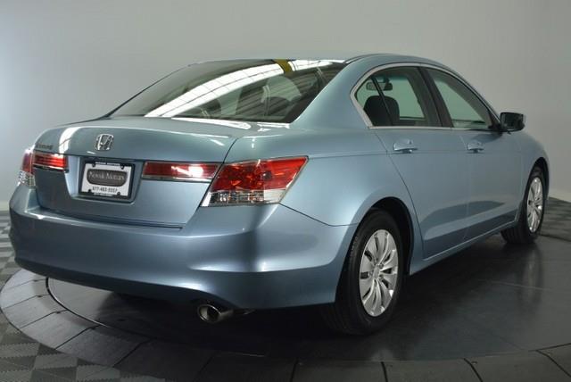 Honda Accord 545I 6-spd MANU Sedan