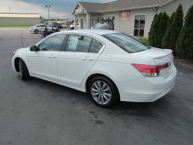 Honda Accord 2011 photo 2