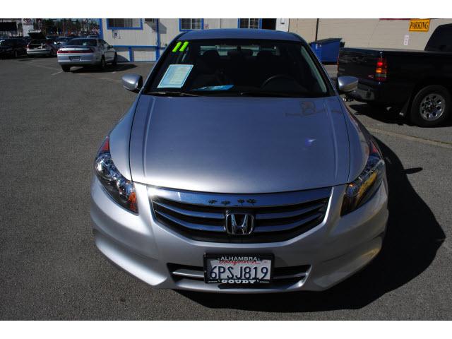 Honda Accord 2011 photo 1