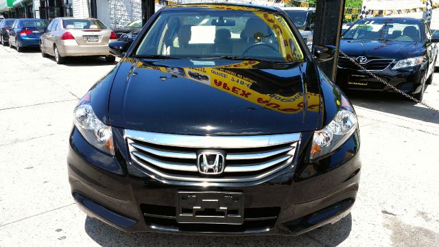 Honda Accord 2dr Reg Cab 120.5 WB Sedan