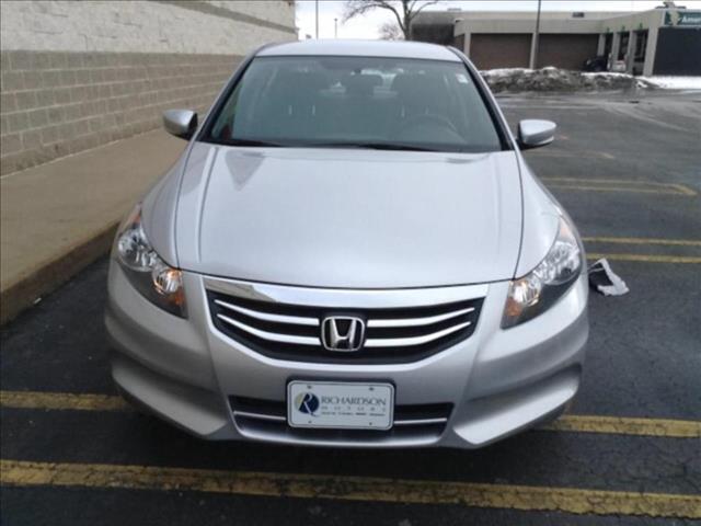 Honda Accord Supercab 4X4 XLT Sedan