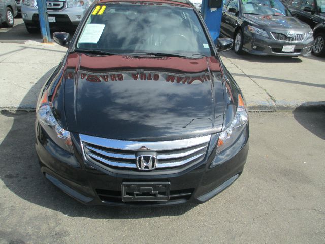 Honda Accord 3500 Reg. Cab 8-ft. Bed D Sedan