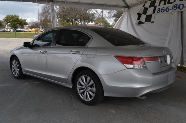 Honda Accord 2012 photo 1
