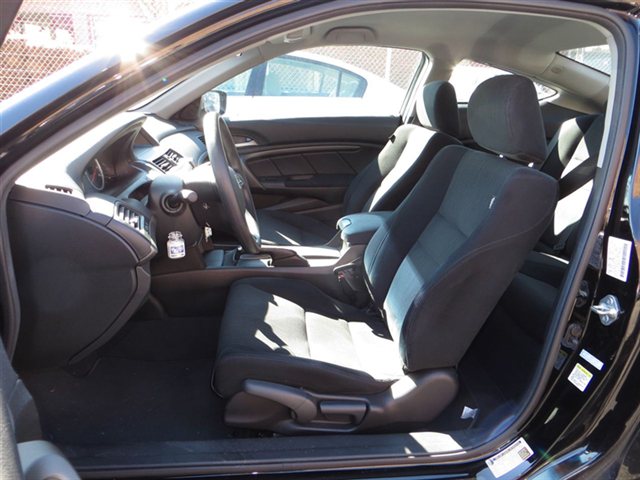 Honda Accord 2012 photo 2