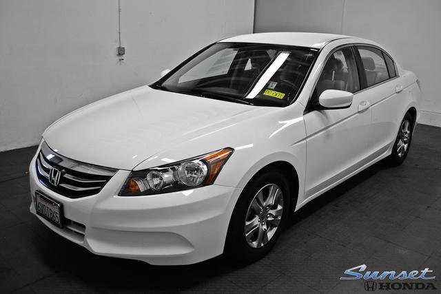 Honda Accord 2012 photo 2