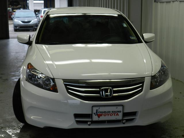 Honda Accord 2012 photo 1