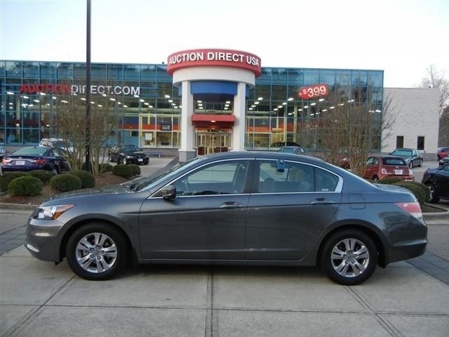 Honda Accord 2012 photo 1