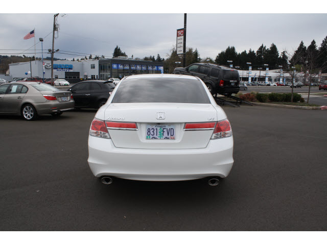 Honda Accord 2012 photo 2