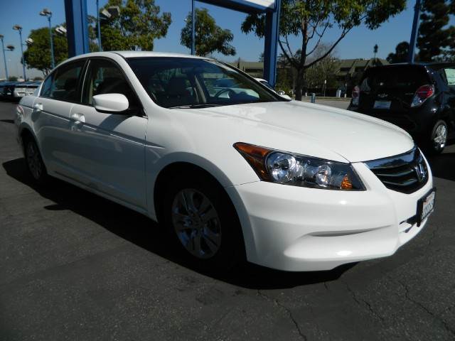 Honda Accord 2012 photo 1