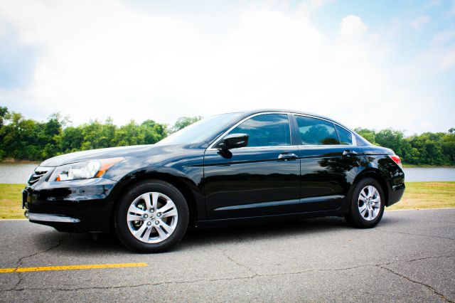 Honda Accord 2012 photo 1