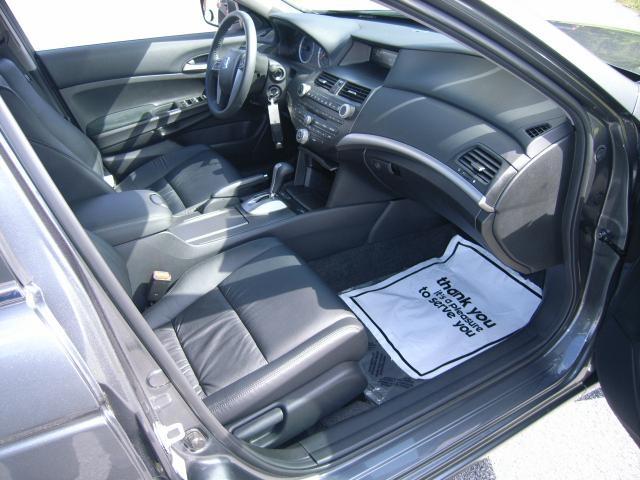 Honda Accord 2012 photo 17