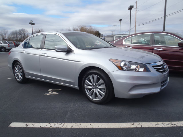 Honda Accord 2012 photo 2