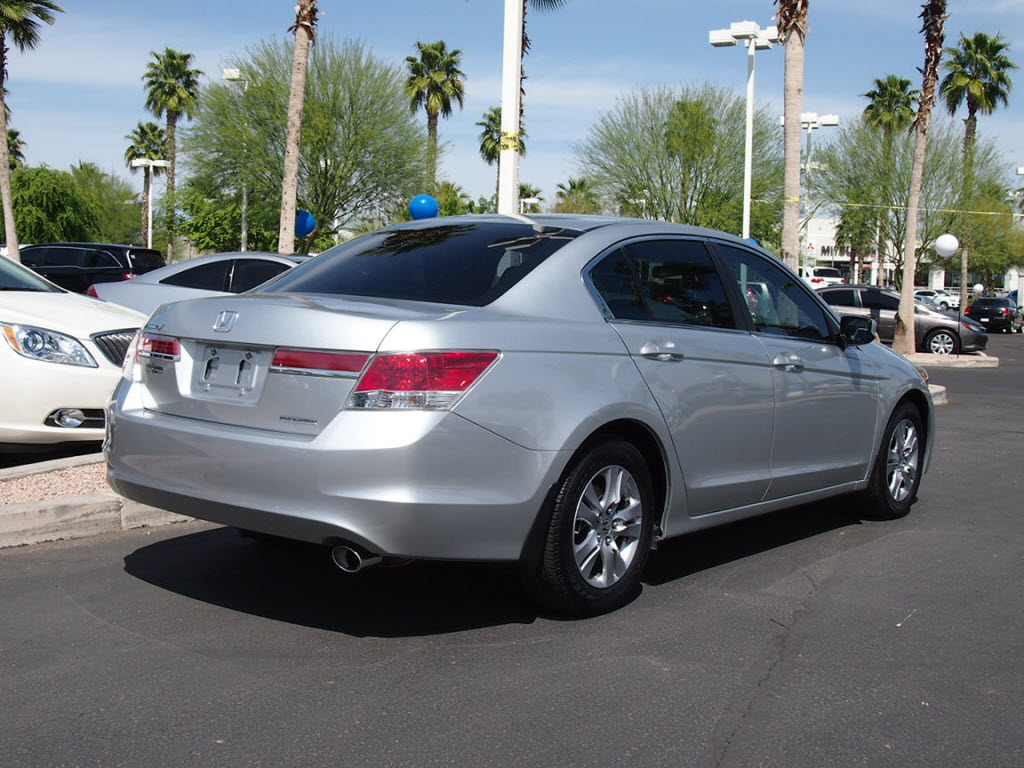 Honda Accord 2012 photo 2