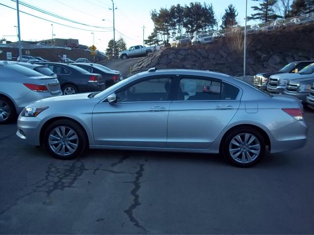 Honda Accord 2012 photo 2