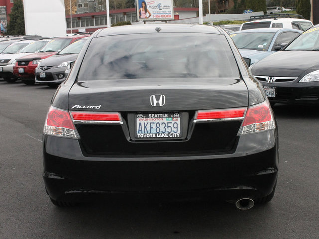 Honda Accord 2012 photo 2