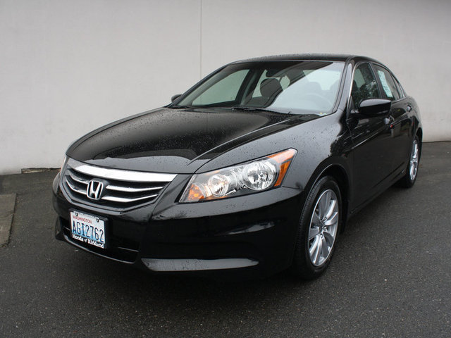 Honda Accord 2012 photo 1