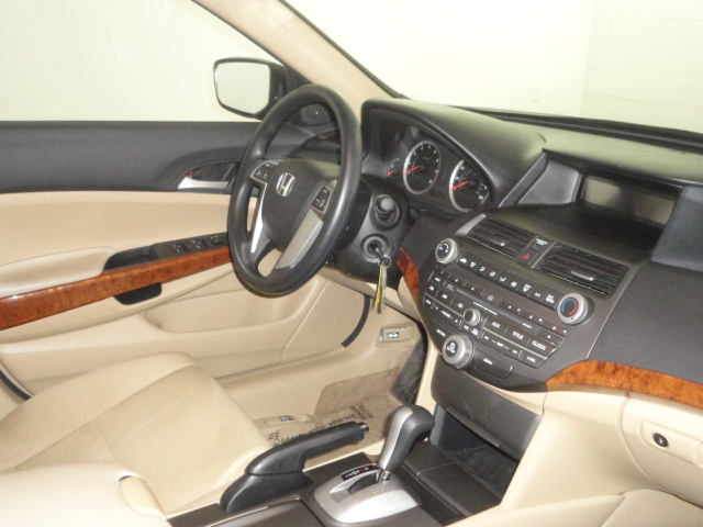 Honda Accord 2012 photo 2