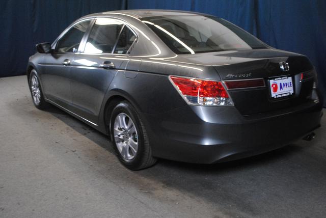 Honda Accord 2012 photo 2