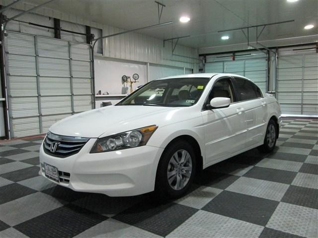 Honda Accord 2012 photo 10