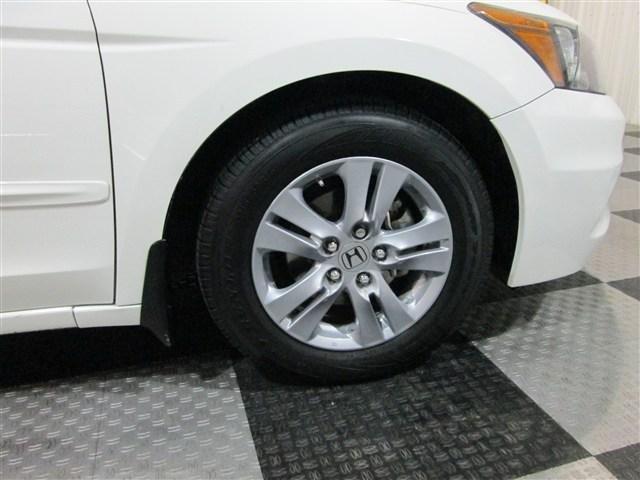 Honda Accord 2012 photo 16