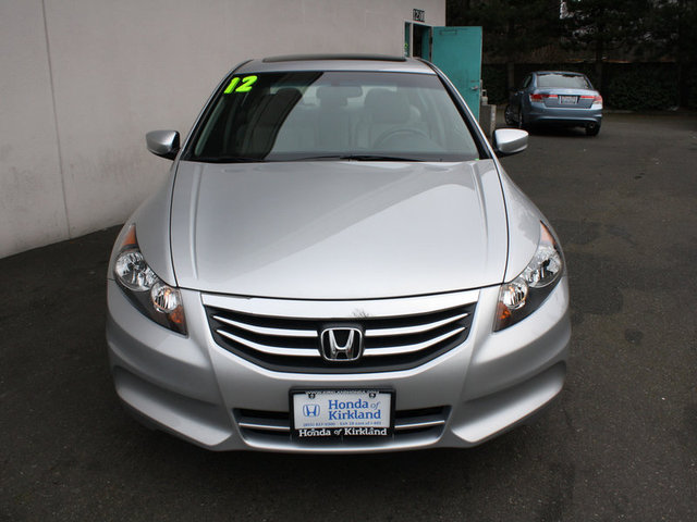 Honda Accord 2012 photo 2