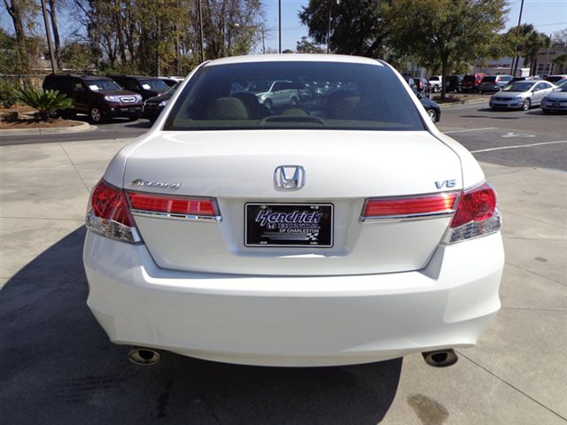 Honda Accord 2012 photo 2