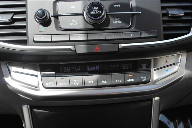 Honda Accord 2013 photo 17