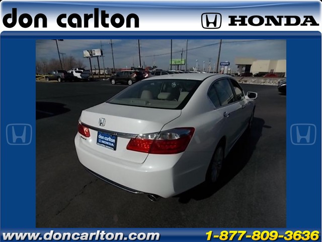 Honda Accord 2013 photo 2