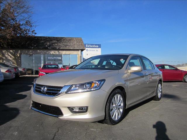 Honda Accord LS 2WD Sedan