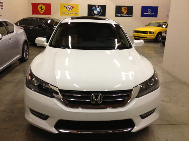 Honda Accord 2013 photo 1
