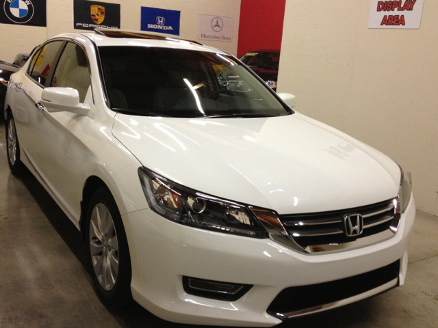 Honda Accord 2013 photo 2