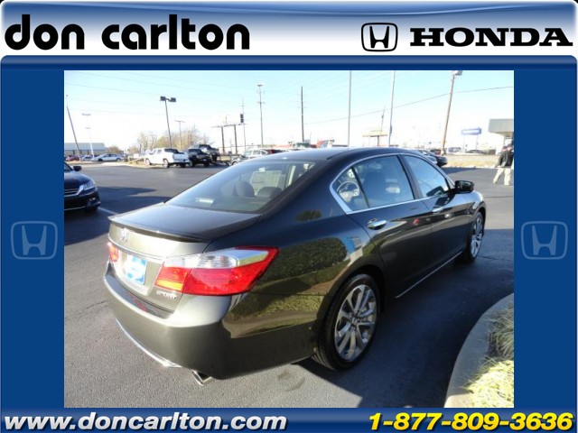 Honda Accord 2013 photo 2