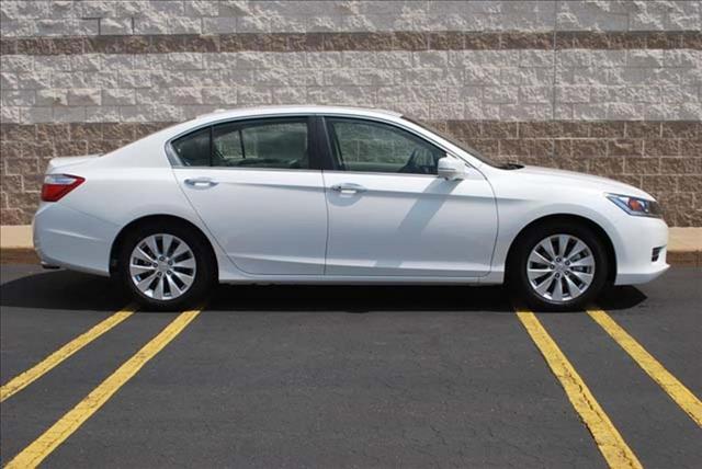 Honda Accord LS 2WD Sedan