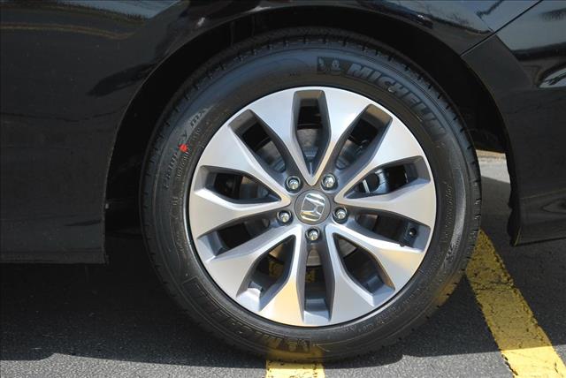 Honda Accord 2013 photo 10