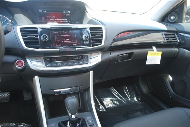 Honda Accord 2013 photo 13