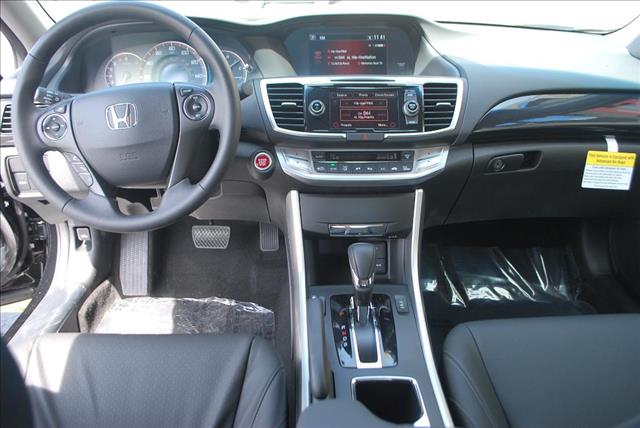 Honda Accord 2013 photo 16