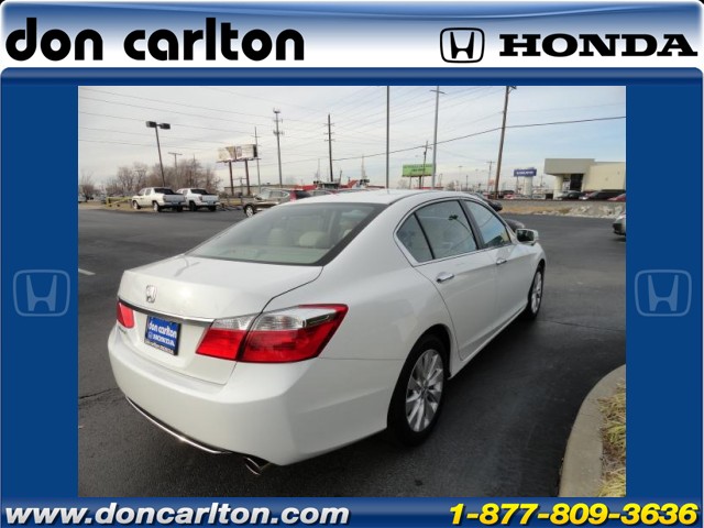 Honda Accord 2013 photo 2