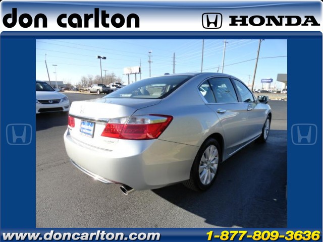 Honda Accord 2013 photo 2