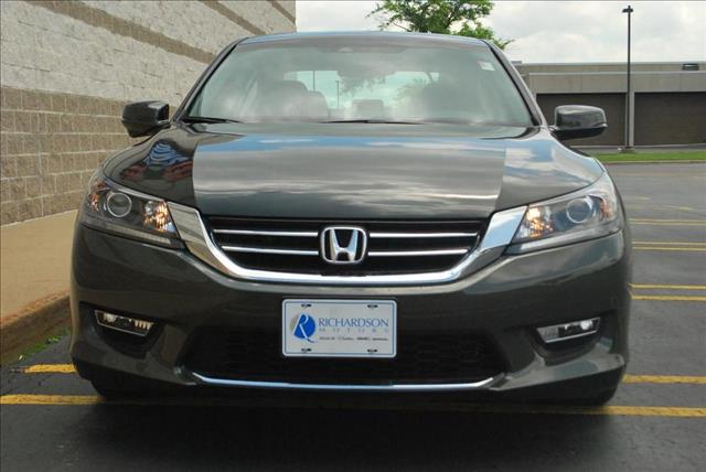 Honda Accord 2013 photo 2