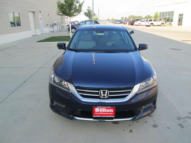 Honda Accord 2013 photo 2