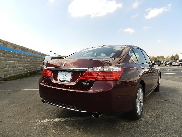 Honda Accord 2013 photo 1