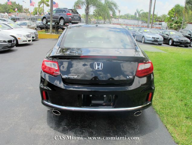 Honda Accord 2013 photo 1