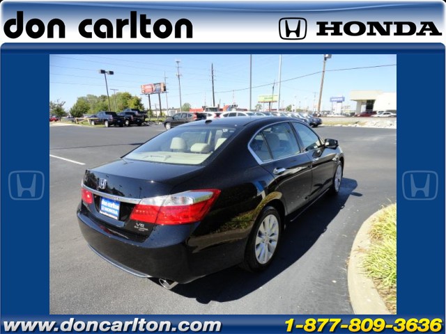 Honda Accord 2013 photo 2